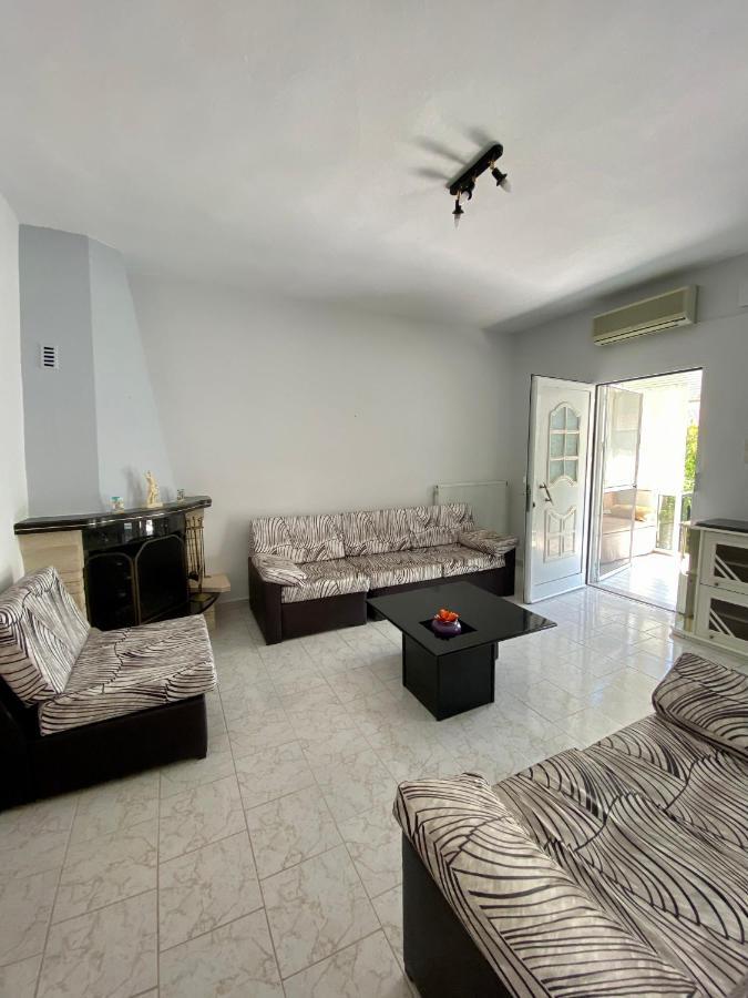 Atlantis Apartments Nea Vrasna Bagian luar foto