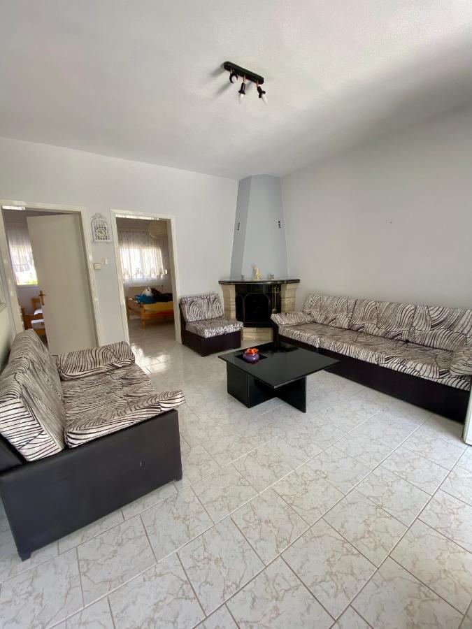 Atlantis Apartments Nea Vrasna Bagian luar foto