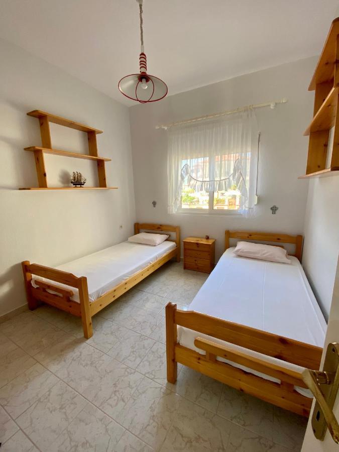 Atlantis Apartments Nea Vrasna Bagian luar foto